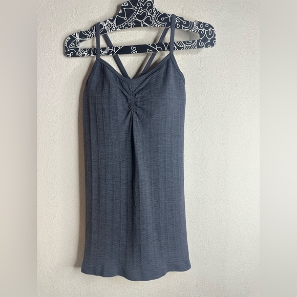 Athleta Tank Top Seamless Layering Cami Gray Built-In Bra Cross-Back SZ S 350769 - Picture 2 of 5